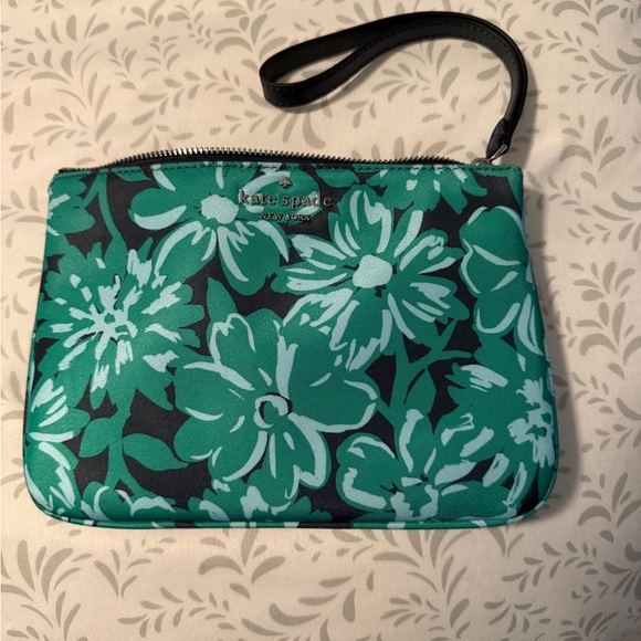 kate spade Handbags - Kate Spade Green and Black Floral Tote